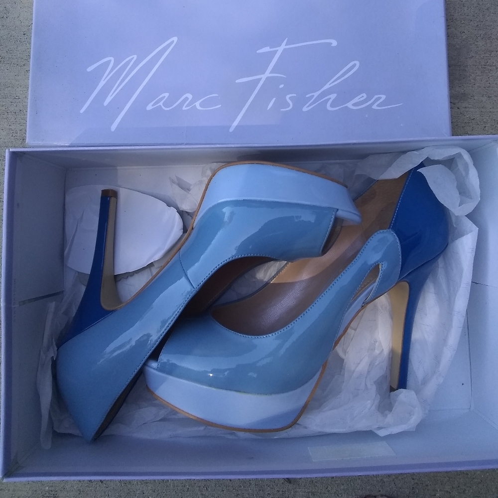 Marc Fisher blue platform peep toe pumps